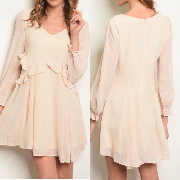 entro Dresses & Skirts - 💕CREAM COLORED RUFFLE DRESS!! 💕